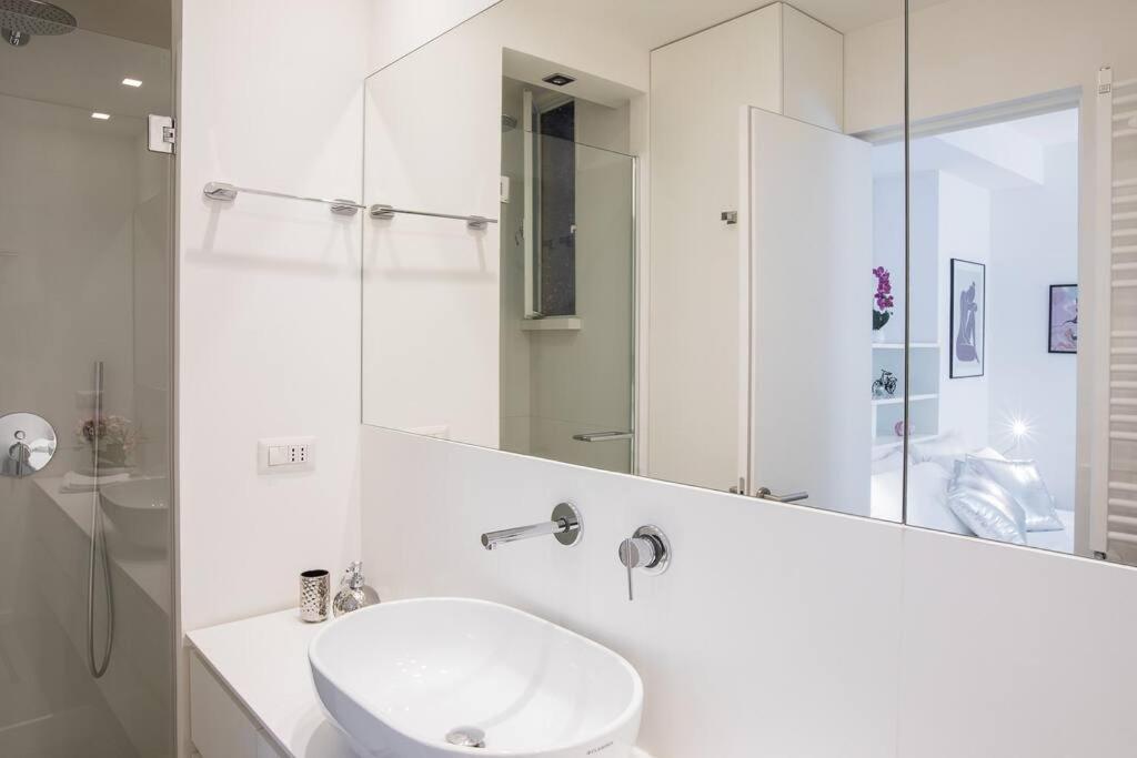 White Suite Trastevere - Topcollection Рим Экстерьер фото